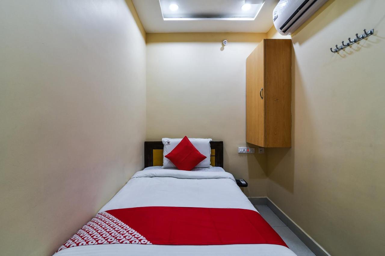 Ramesh Residency Otel Anantapur Dış mekan fotoğraf