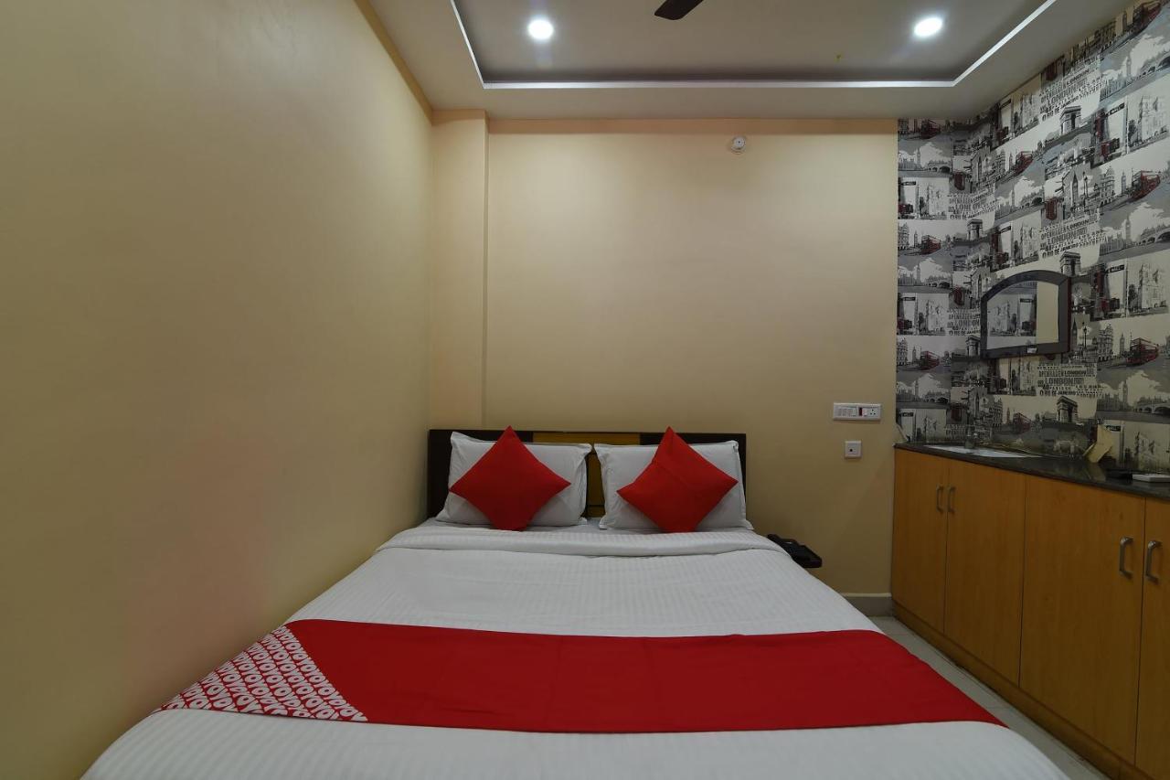 Ramesh Residency Otel Anantapur Dış mekan fotoğraf